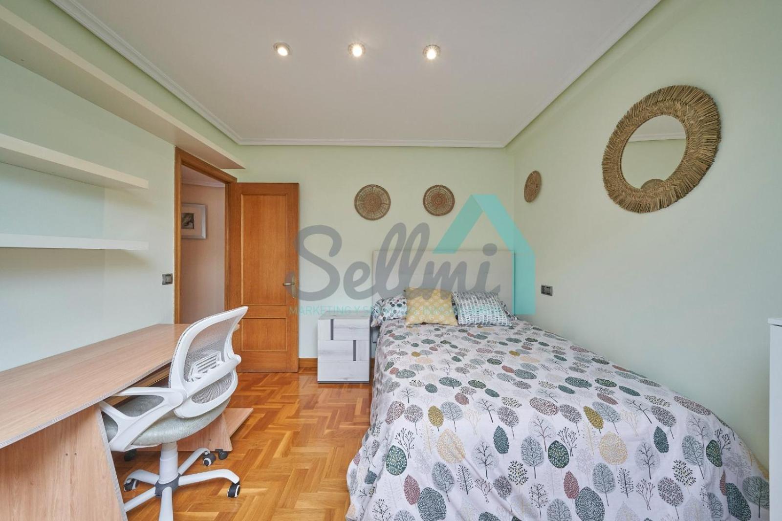 Atico Salesas Apartment Oviedo Bagian luar foto